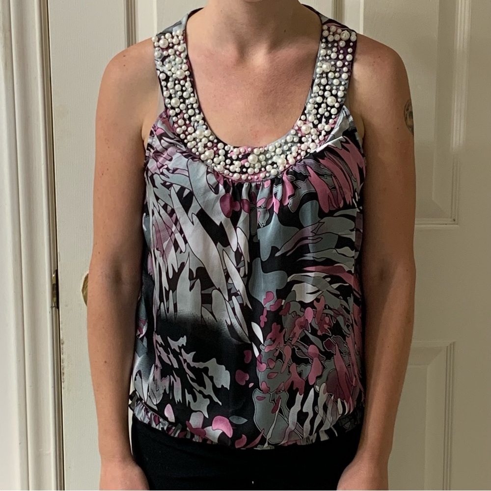 🌷3 for $25🌷Signature by Larry Levine, US M, Pink & Grey Beaded Sleeveless Top
